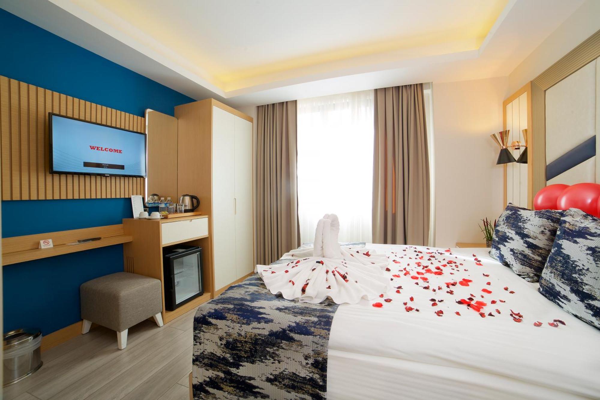 Downtown Sirkeci Hotel Istanbul Exterior photo